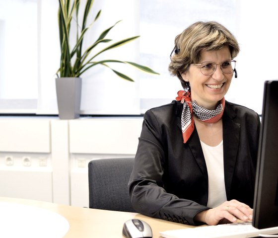 Mitarbeiterin Kreissparkasse Bitburg-Prüm, © Kreissparkasse Bitburg-Prüm Mitarbeiterin Kreissparkasse Bitburg-Prüm, © Kreissparkasse Bitburg-Prüm