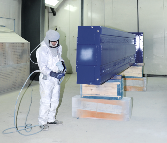 Beim Lackieren, © CFM Schiller GmbH Beim Lackieren, © CFM Schiller GmbH