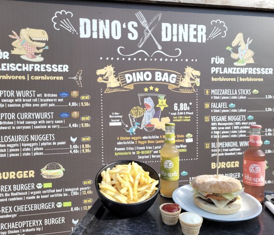 Speisekarte Dinopark, © Elke Wagner, Felsenland Südeifel Tourismus GmbH Speisekarte Dinopark, © Elke Wagner, Felsenland Südeifel Tourismus GmbH