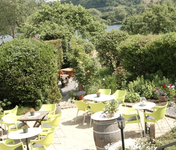 Terrasse mit Maarblick, © Café Restaurant Maarblick Terrasse mit Maarblick, © Café Restaurant Maarblick