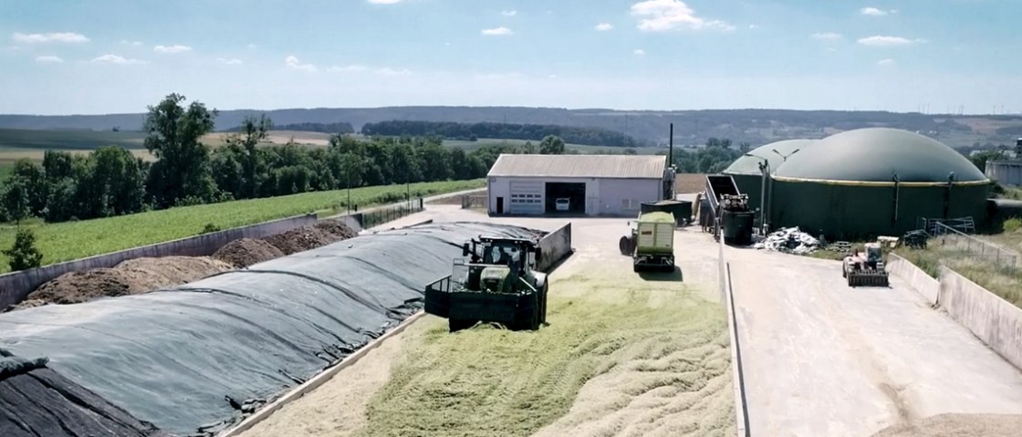 Biogas-Anlage, © Imagevideo "Wie aus Gülle Heizenergie wird" - Biogaspartner Bitburg Biogas-Anlage, © Imagevideo "Wie aus Gülle Heizenergie wird" - Biogaspartner Bitburg