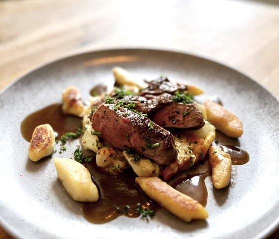 Eifler Rehkeule, © Landlust Burg Flamersheim Eifler Rehkeule, © Landlust Burg Flamersheim