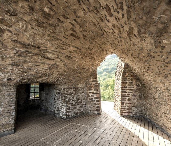 Burg Neuerburg - Mauern, © Eifel Tourismus GmbH / Dominik Ketz Burg Neuerburg - Mauern, © Eifel Tourismus GmbH / Dominik Ketz