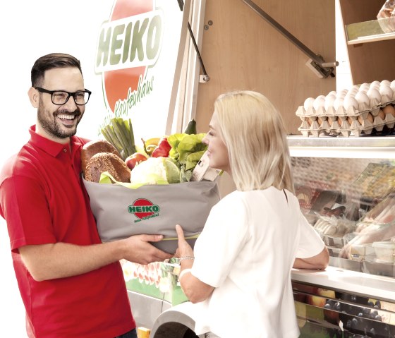 Einkaufen am Heiko-Wagen, © HEIKO Deutschland GmbH Einkaufen am Heiko-Wagen, © HEIKO Deutschland GmbH