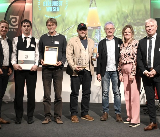 Die Natur- und Kulturinitiative erhielt den EIFEL Award "Regionale Wertschöpfung"., © Eifel Tourismus GmbH/Petra Grebe Die Natur- und Kulturinitiative erhielt den EIFEL Award "Regionale Wertschöpfung"., © Eifel Tourismus GmbH/Petra Grebe