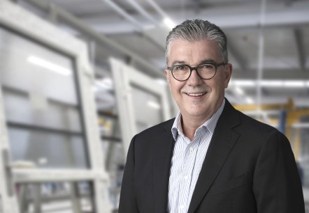 Helmut Meeth, © Helmut Meeth GmbH & Co. KG Helmut Meeth, © Helmut Meeth GmbH & Co. KG