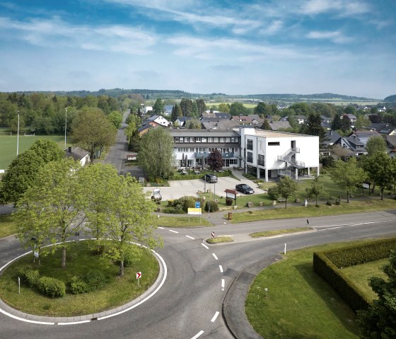 Ein Blick von oben auf das Hotel, © Kucher's Landhotel Ein Blick von oben auf das Hotel, © Kucher's Landhotel