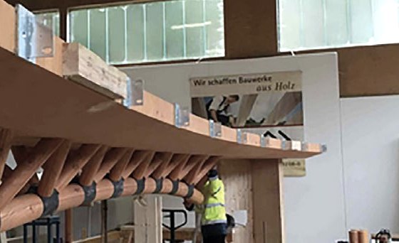 Brückenmontage, © Floss Holzbau GmbH Brückenmontage, © Floss Holzbau GmbH