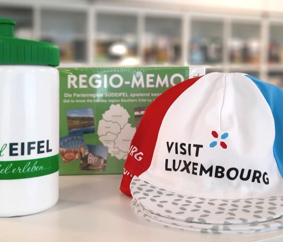 Deutsch Luxemburgische Touristinfo Merchandising, © Eifel Tourismus GmbH Deutsch Luxemburgische Touristinfo Merchandising, © Eifel Tourismus GmbH