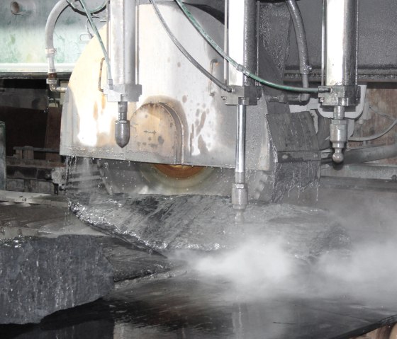 Herstellung der Schieferplatten, © Rathscheck Schiefer und Dachsysteme