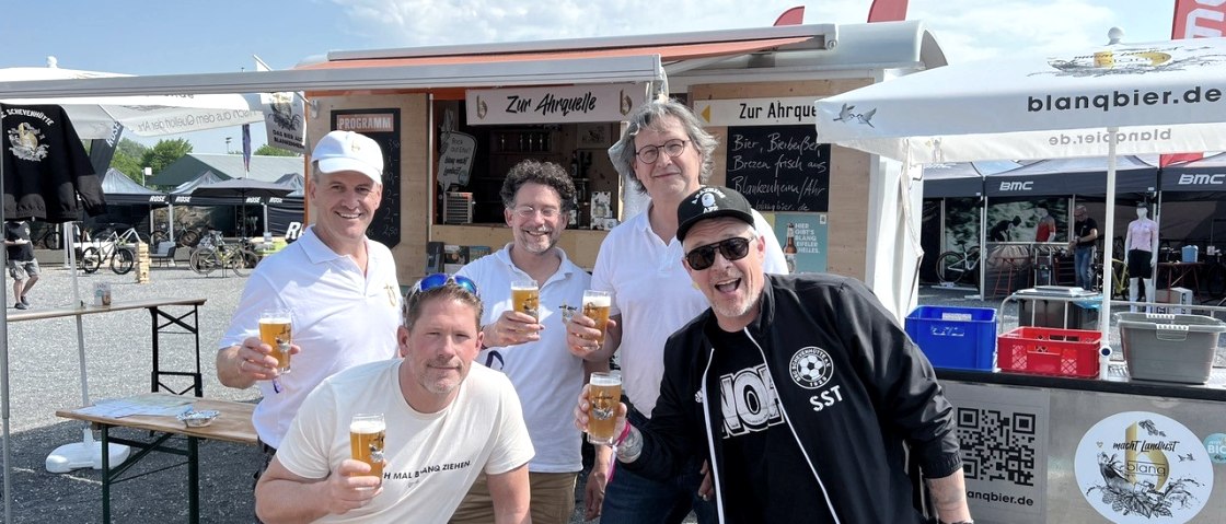 Das Gründerteam von Blanqbier (v.l.): Alexander Mauel, Michaels Starkel, Kai Janssen, Mario Olzem, Simon Stahl, © blanq GmbH