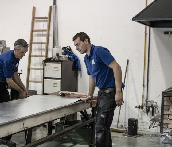 Beim Plattenguss, &copy; Orgelbau Schumacher