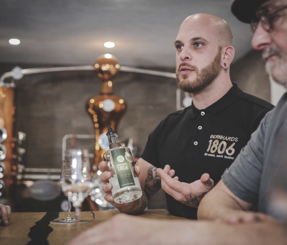 Gin Tasting, &copy; Bernhard Zender