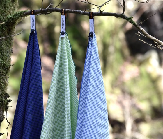 Die Handt&uuml;cher werden in den Ruralwerkst&auml;tten gen&auml;ht, &copy; EOE-Eifel Outdoor Equipment