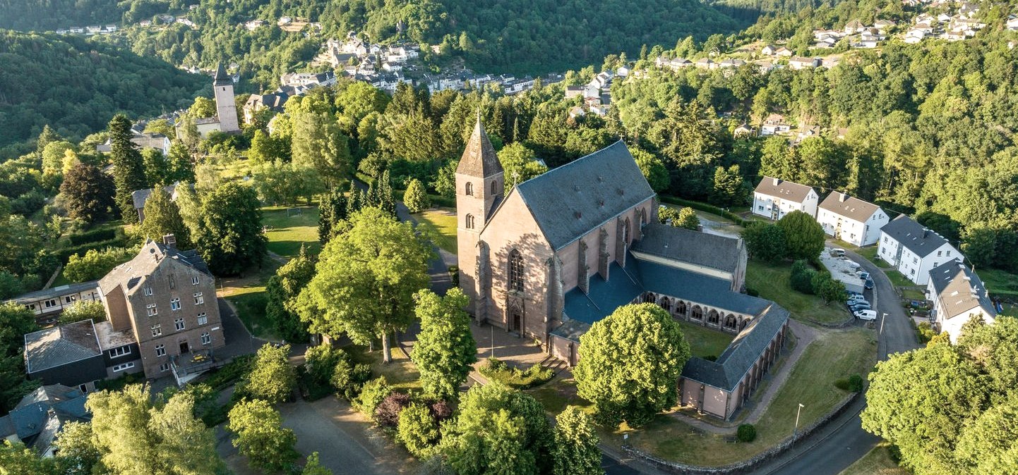 Stiftskirche Kyllburg Luftaufnahme, &copy; Eifel Tourismus GmbH/Dominik Ketz