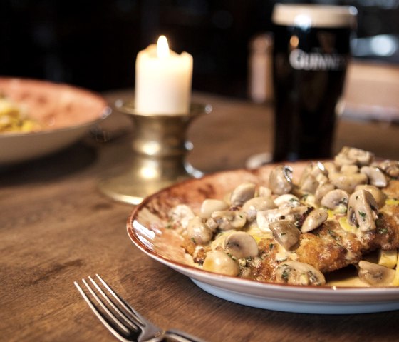 Irish Pub in Gillenfeld, &copy; Andi Goltz/ Phormat.de