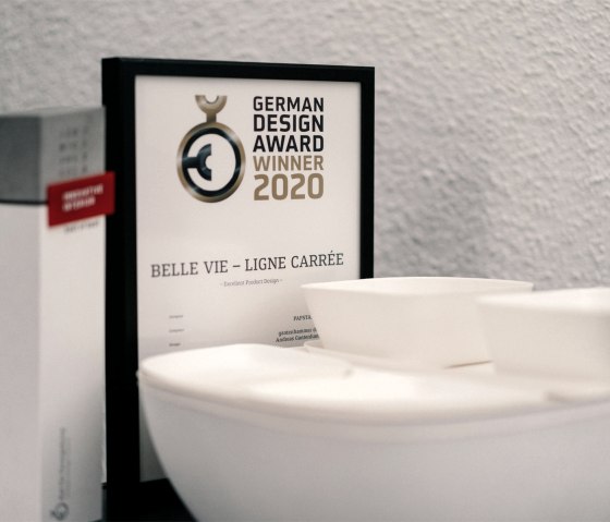 Ausgezeichnet: Papstar gewinnt renommierte Preise wie den German Design Award Winner 2020, den Iconic Award2020 Innovative Interior oder die Auszeichnung zur Green Brand (2019), &copy; Zukunftsinitiative Eifel (c) Lars May