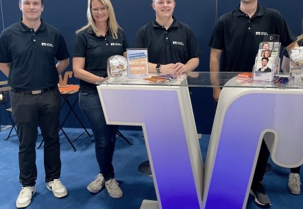 Mitarbeitende bei einer Ausbildungsmesse, &copy; Volksbank Trier-Eifel