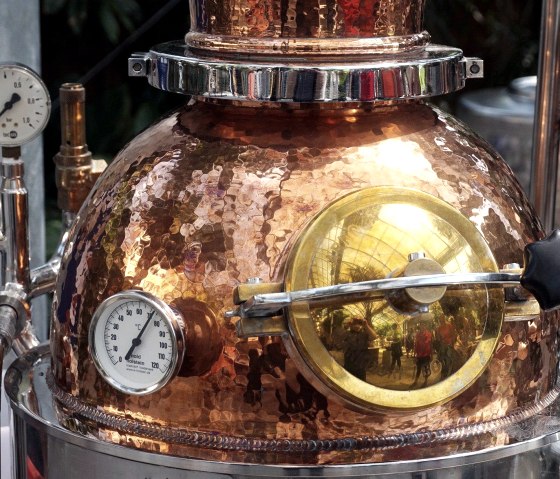 Schnaps Destillieren, &copy; Pixabay