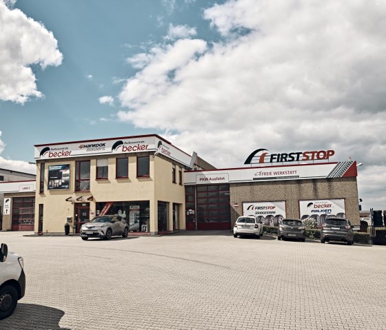 Der Reifenhandel ist eines der Standbeine, © Raiffeisen Rhein-Ahr-Eifel