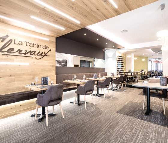 Innenausbau eines Restaurants, &copy; J.M. LEUFGEN AG/SA