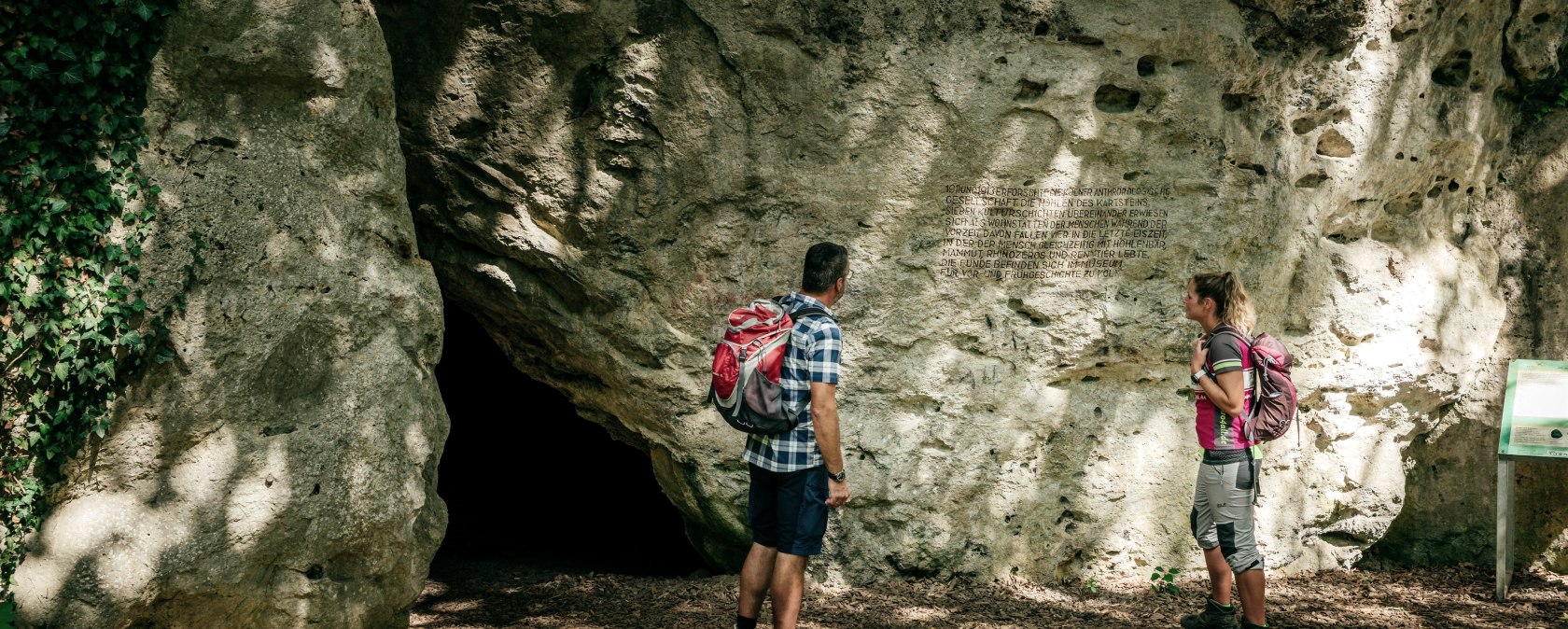 Kakushöhle, am Eingang, © Nordeifel Tourismus GmbH, Paul Meixner