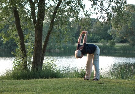 Yoga-Alter, &copy; Bild von Christian Northe auf Pixabay