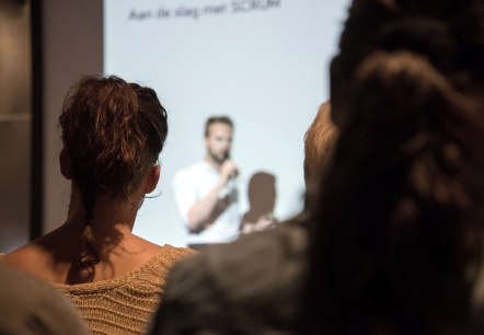 Netzwerk, &copy; Bild von Rudy and Peter Skitterians auf Pixabay