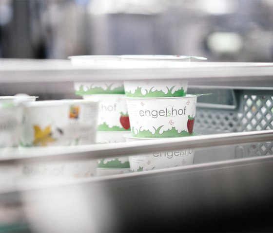 Engelshof - Joghurt, &copy; Zukunftsinitiative Eifel (c) Lars May