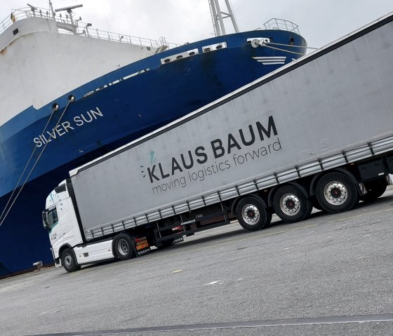 LKW-Schiff, &copy;  Internationale Transporte Klaus Baum