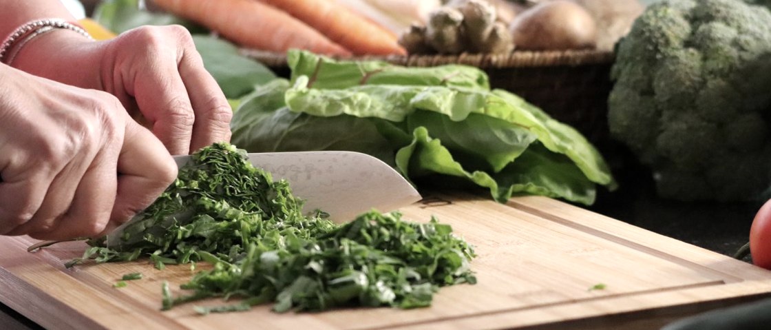 BioGenussTeam-schneiden, &copy; BioGenussTeam