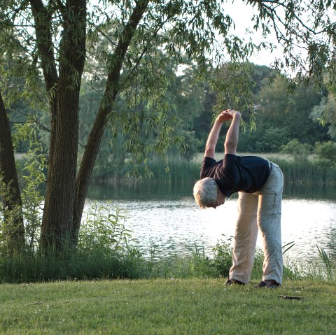 Yoga-Alter, &copy; Bild von Christian Northe auf Pixabay