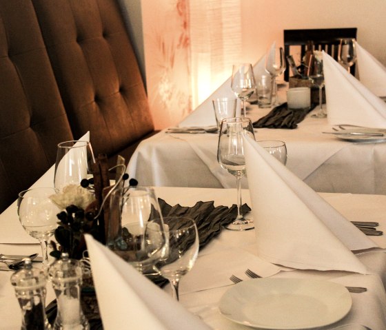 In der Rosenflora k&ouml;nnen die G&auml;ste vortrefflich speisen, &copy; Rosenflora