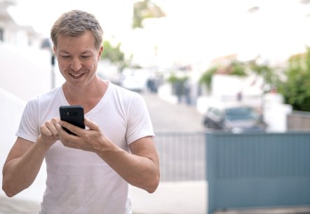 Mobil Internet, &copy; AdobeStock / Ranta Images