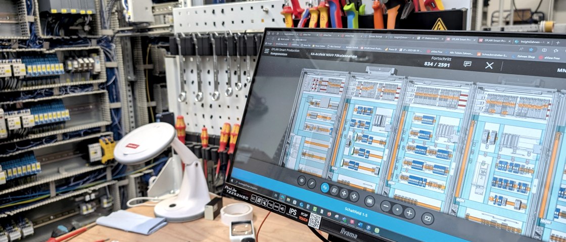 Zahnen Cockpit, &copy; Zahnen Technik