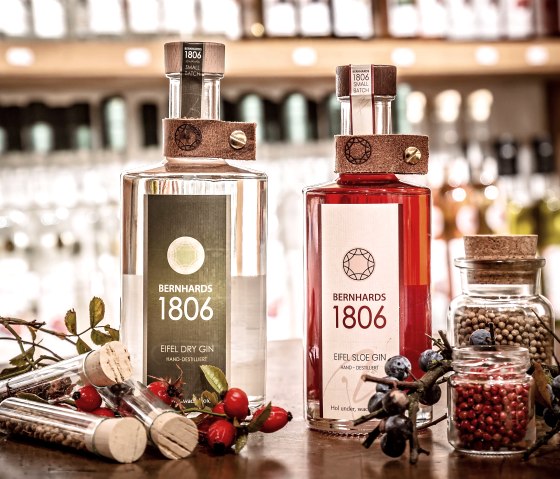 2 Sorten Gin, &copy; Bernhard Zender