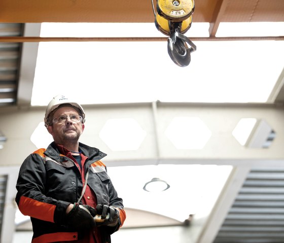 Shipping, &copy; Hydro Extrusion Raeren