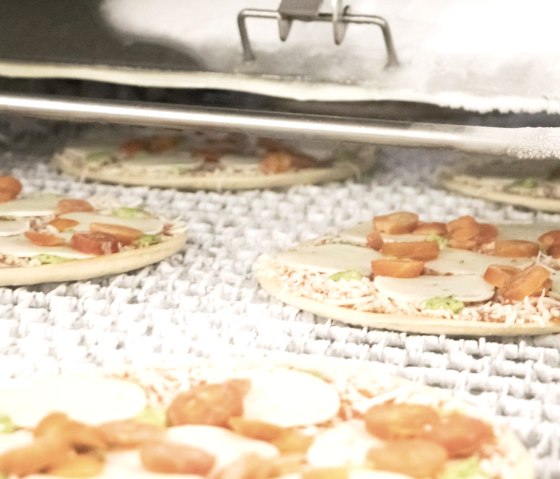 Dr. Oetker Pizzaproduktion, &copy; Dr. August Oetker Nahrungsmittel KG