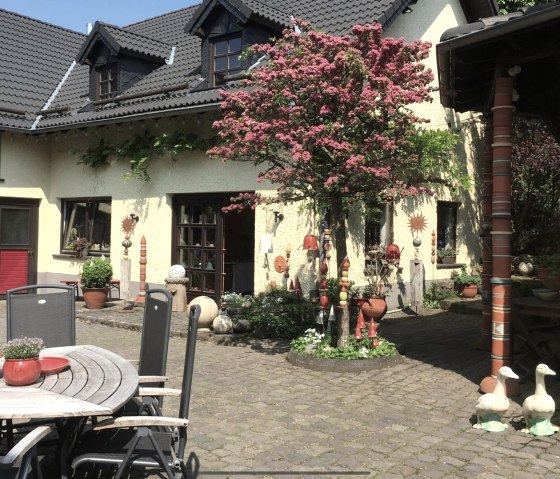 Innenhof-Serocka, &copy; Christine Serocka