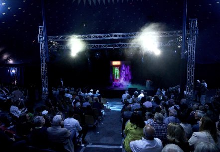 Kabau Theaterzelt, &copy; Foto Studio Nieder
