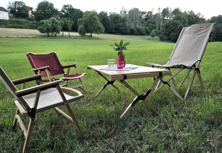 Auch f&uuml;r ein Picknick sind die Campingst&uuml;hle bestens geeignet, &copy; EOE-Eifel Outdoor Equipment