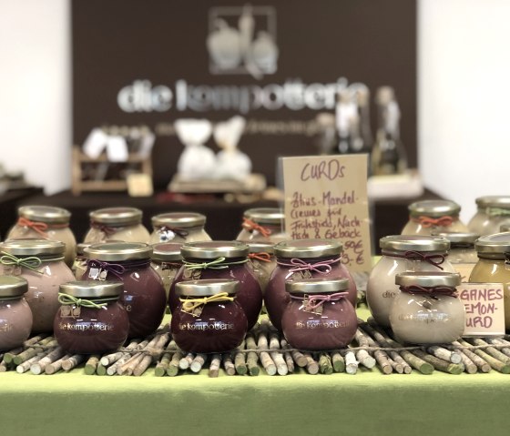 Kompotterie-curds, &copy; kompotterie