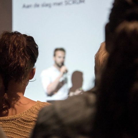 Netzwerk, &copy; Bild von Rudy and Peter Skitterians auf Pixabay