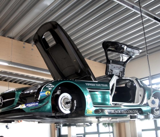 Black Falcon GmbH - Mercedes in der Werkstatt, &copy; Marke Eifel