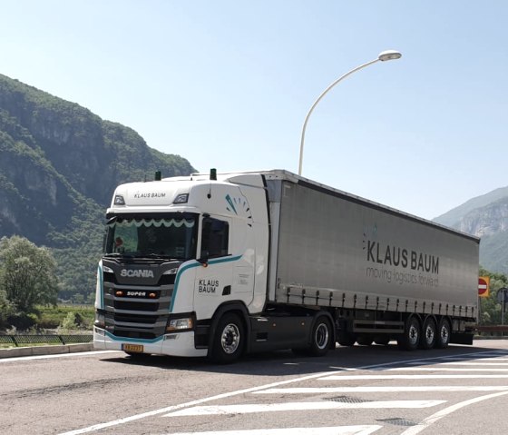 LKW unterwegs in Deutschland, &copy; Internationale Transporte Klaus Baum