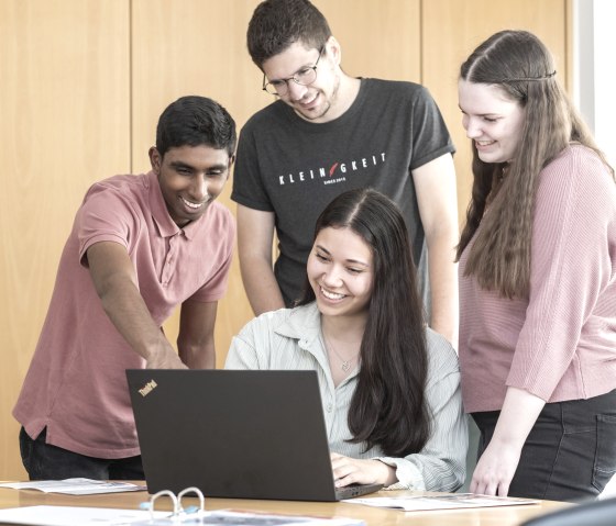 Auszubildende bei der VR-Bank Nordeifel eG, &copy; VR-Bank Nordeifel eG