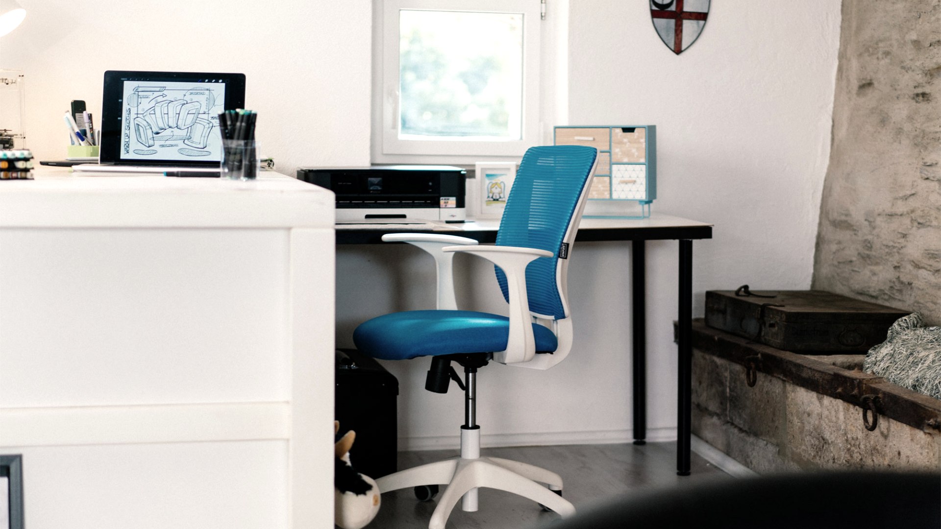 Arbeitsplatz im alten Kuhstall, © Zukunftsinitiative Eifel (c) Lars May