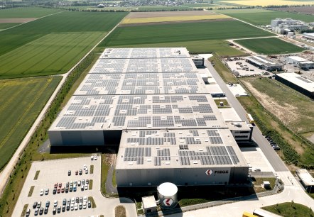 Das Werk in Z&uuml;lpich wird im vergr&ouml;&szlig;ert, &copy; Fiege HealthCare Logistics GmbH