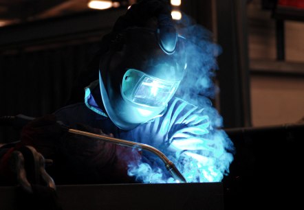 Beim Schwei&szlig;en, &copy; CFM Schiller GmbH