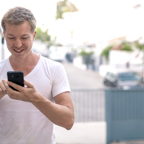 Mobil Internet, &copy; AdobeStock / Ranta Images